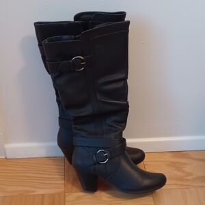Rialto Black Up Leg Boots Size7.5